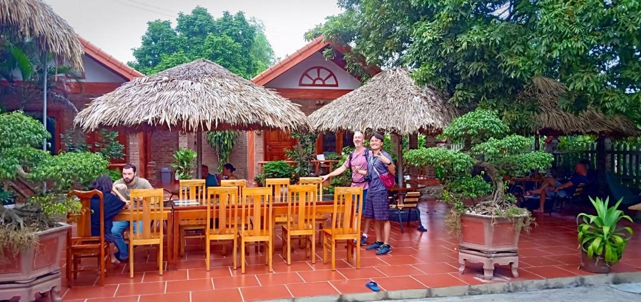 Ninh Binh Mountain View Homestay & Restaurant Exteriör bild